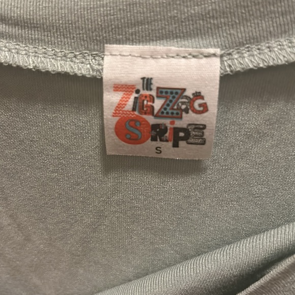 Women’s Small Sage Green Blouse - Picture 2 of 3